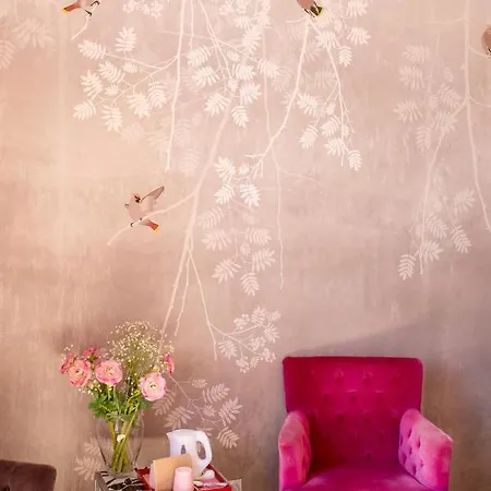 La Source Doree Bed & Breakfast 3*