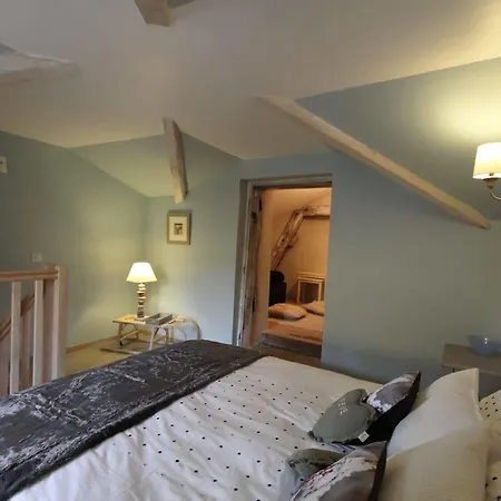 Bed & Breakfast La Source Doree Chevinay