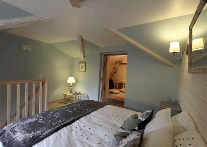 住宿加早餐酒店 La Source Doree Chevinay